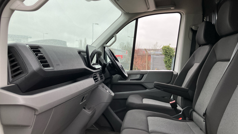 Volkswagen Crafter Cr35 Mwb Diesel 2.0 TDI 140PS Commerce Plus High Roof Van Auto